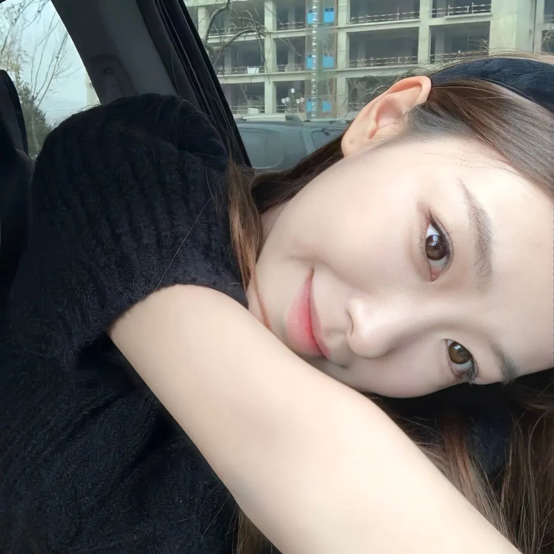 笼中女囚封面
