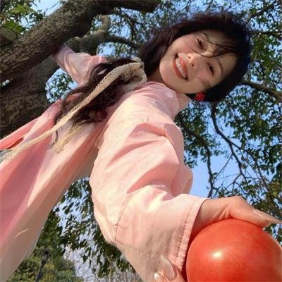 凝视蕾妮玛莉佛森封面